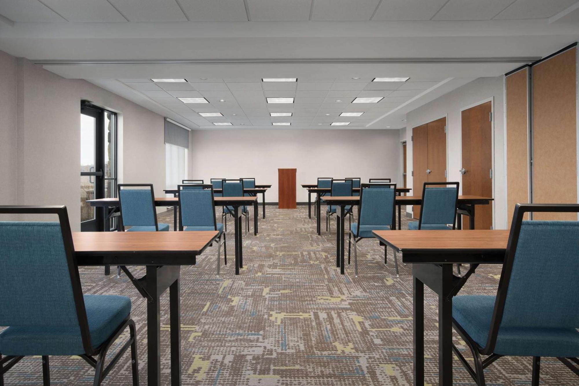 Hampton Inn Yorkville Bagian luar foto