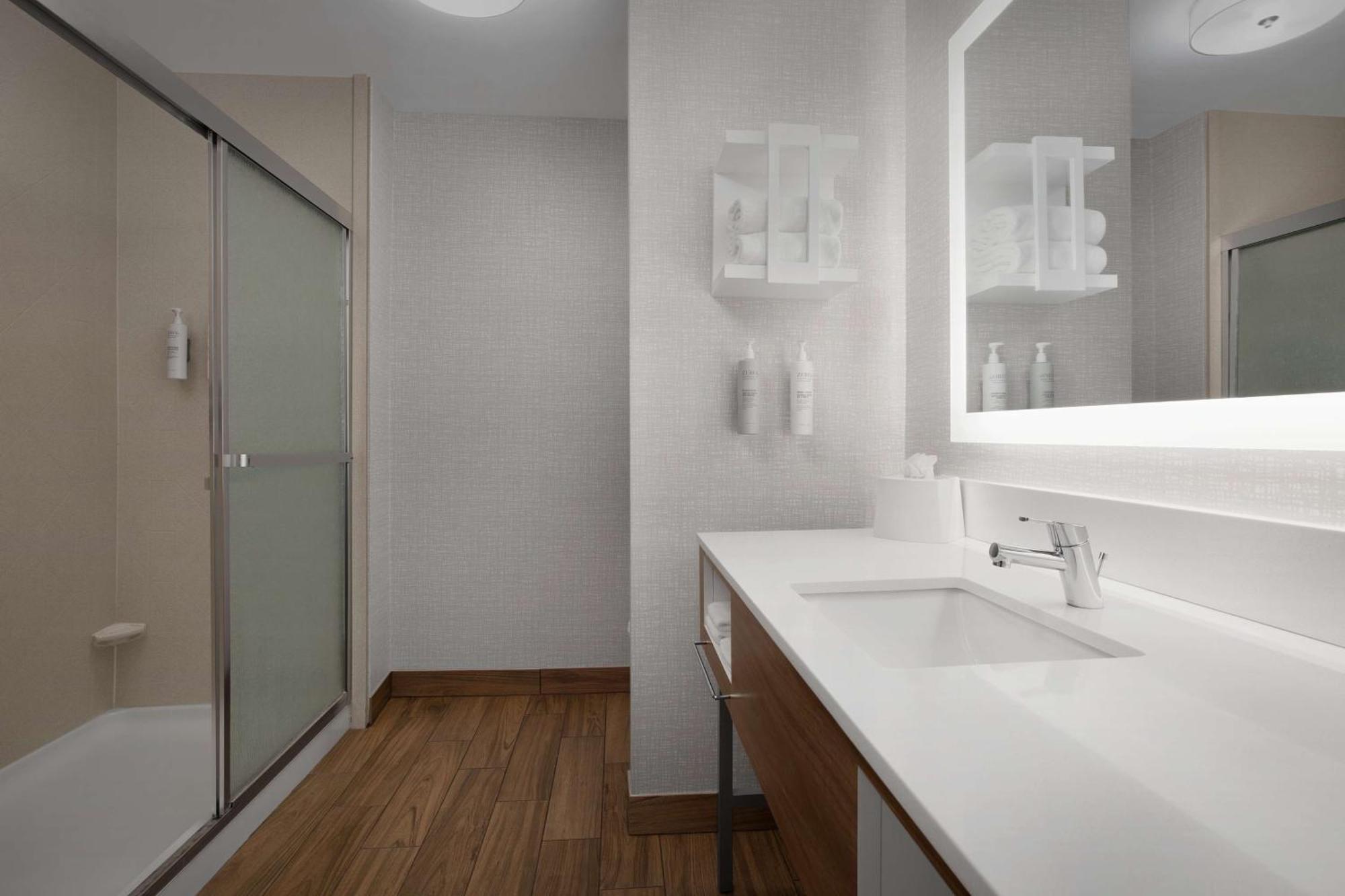 Hampton Inn Yorkville Bagian luar foto