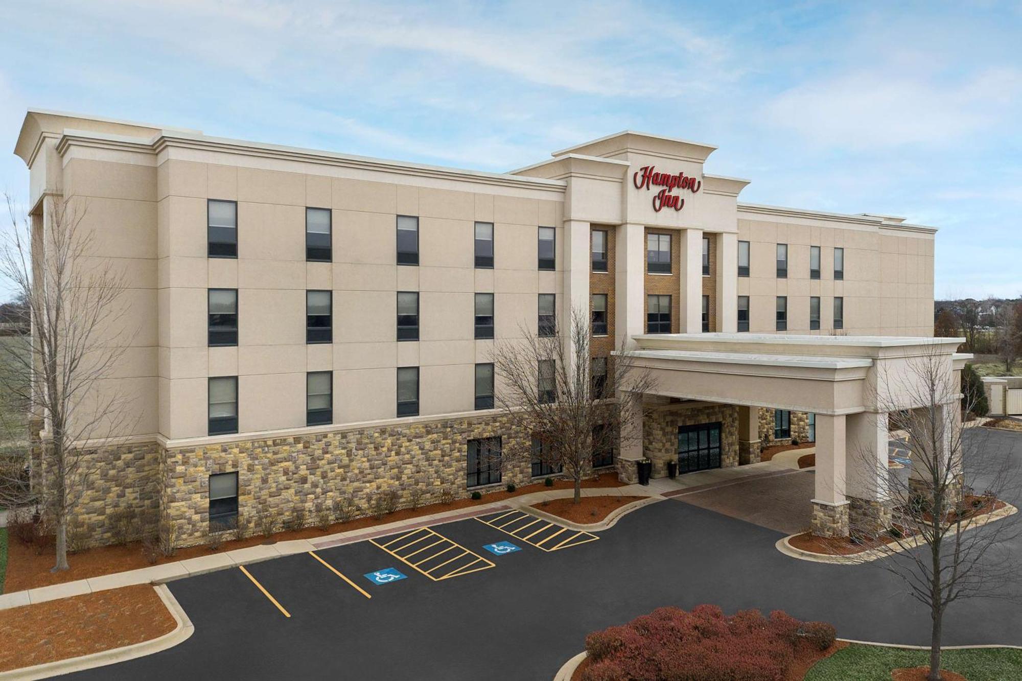 Hampton Inn Yorkville Bagian luar foto